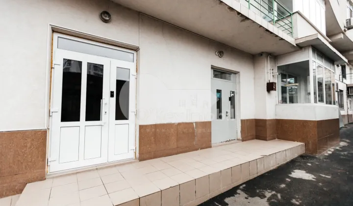 Oficiu, Centru, PETRU RAREȘ