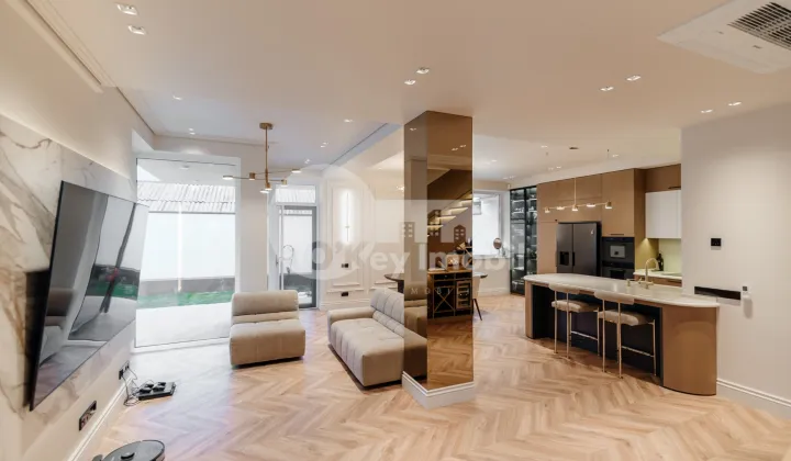 Casă, Telecentru, DRUMUL VIILOR