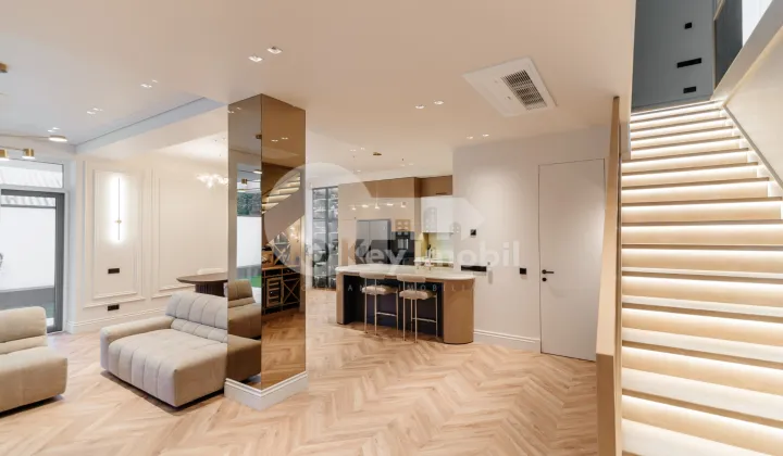 Casă, Telecentru, DRUMUL VIILOR