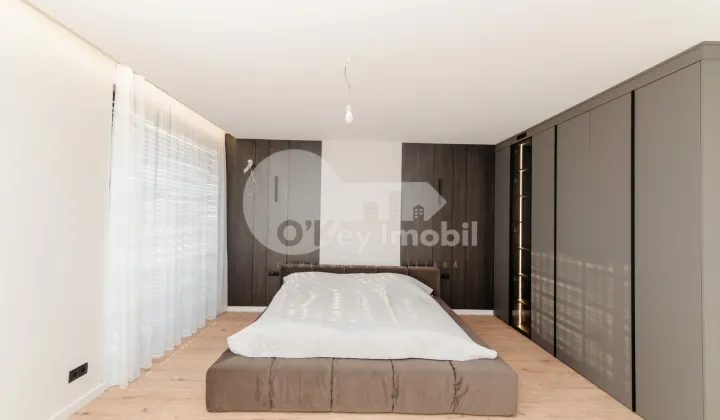 Duplex, Botanica, PĂȘUNILOR