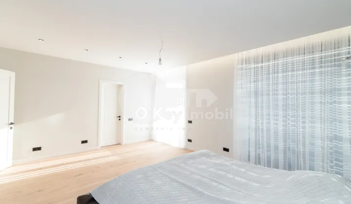 Duplex, Botanica, PĂȘUNILOR