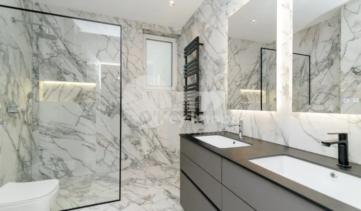 Duplex, Botanica, PĂȘUNILOR