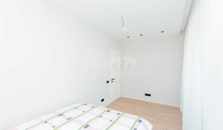 Duplex, Botanica, PĂȘUNILOR