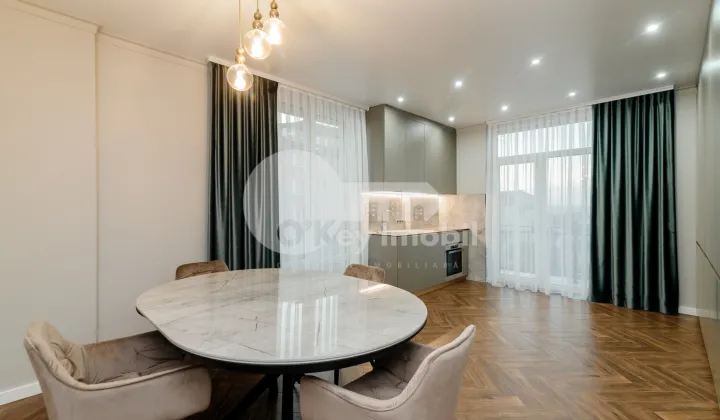 Apartament, Centru, PETRU MOVILĂ
