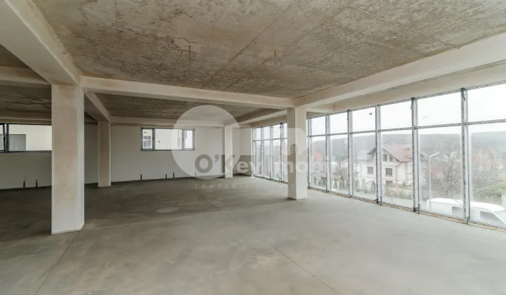 Spațiu comercial, DUMBRAVA