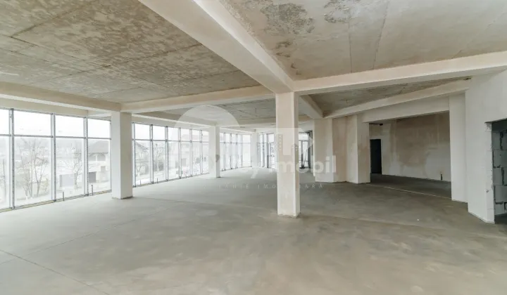 Spațiu comercial, DUMBRAVA