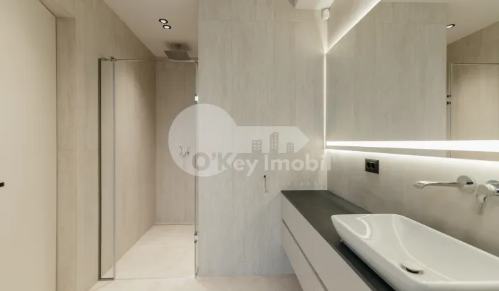 Casă, Centru, LACULUI