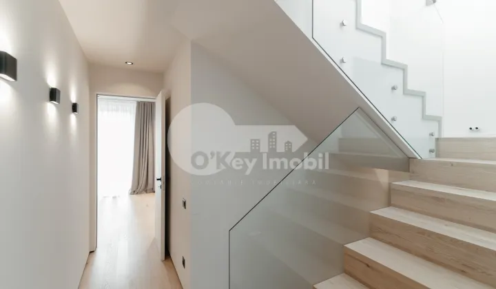 Casă, Centru, LACULUI