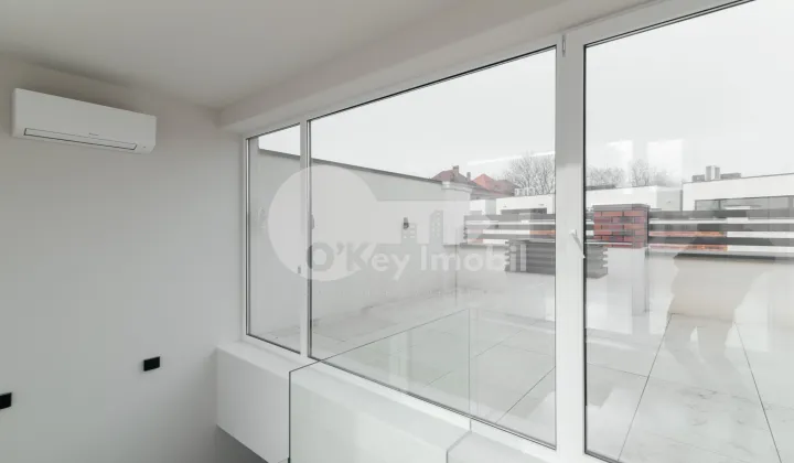 Casă, Centru, LACULUI