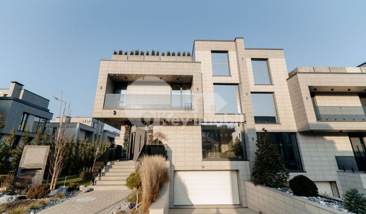 Casă, Botanica, PĂȘUNILOR