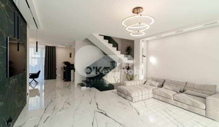 Casă, Botanica, PĂȘUNILOR