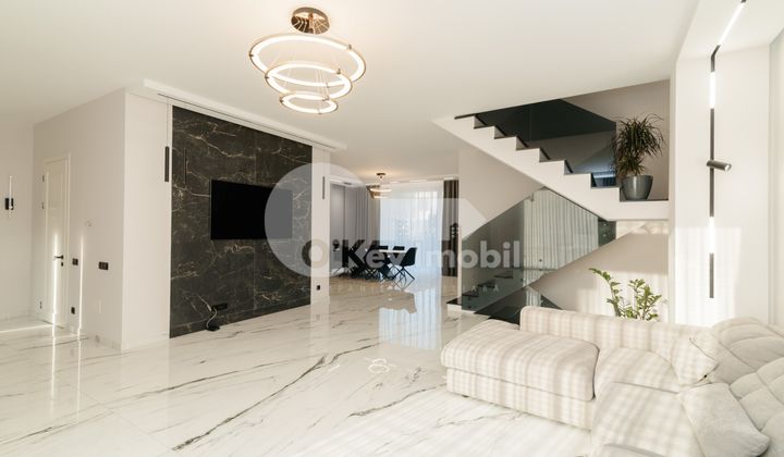 Casă, Botanica, PĂȘUNILOR