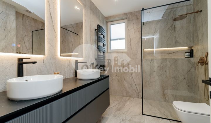 Casă, Botanica, PĂȘUNILOR