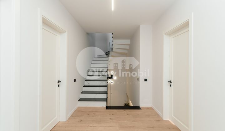 Casă, Botanica, PĂȘUNILOR