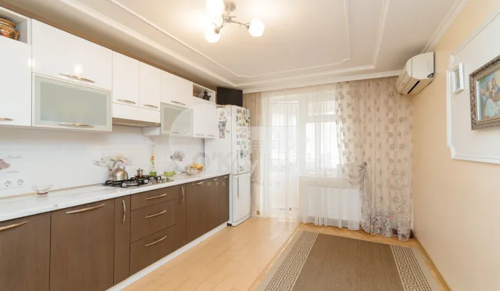 Apartament, Poșta Veche, CEUCARI