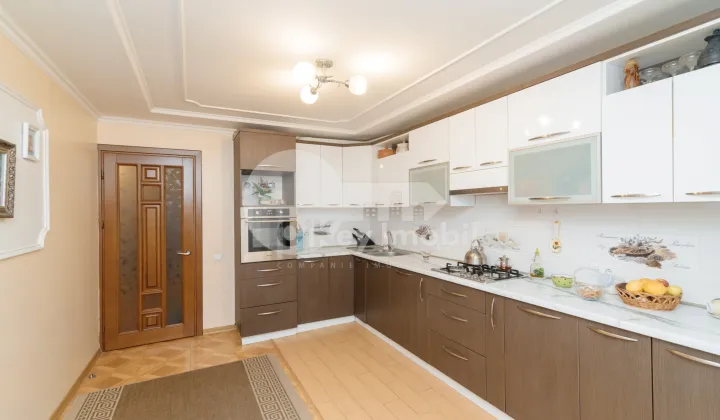 Apartament, Poșta Veche, CEUCARI