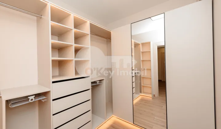 Apartament, Centru, PETRU RAREȘ