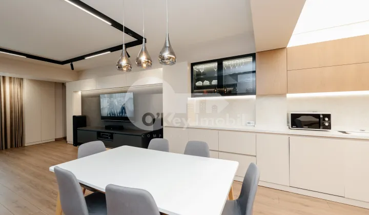 Apartament, Centru, PETRU RAREȘ