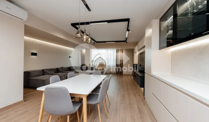 Apartament, Centru, PETRU RAREȘ