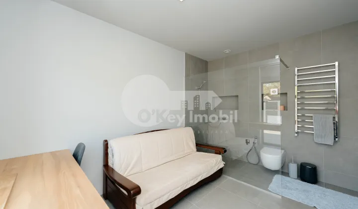 Casă, Centru, CAIȘILOR