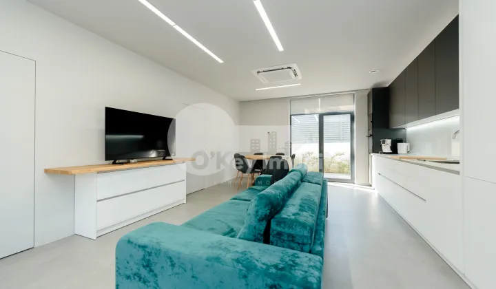 Casă, Centru, CAIȘILOR