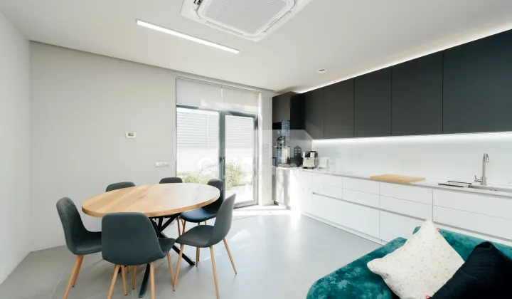 Casă, Centru, CAIȘILOR