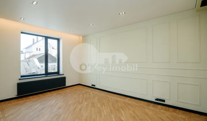 Oficiu, Buiucani, PARIS