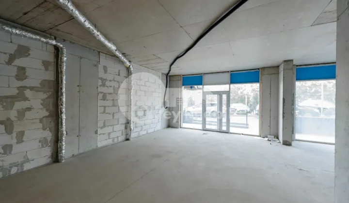 Spațiu comercial, DUMBRAVA