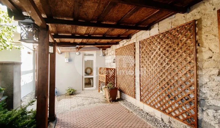 Oficiu, Centru, MIHAI EMINESCU