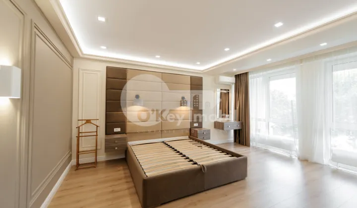 Apartament, Centru, SERGHEI LAZO