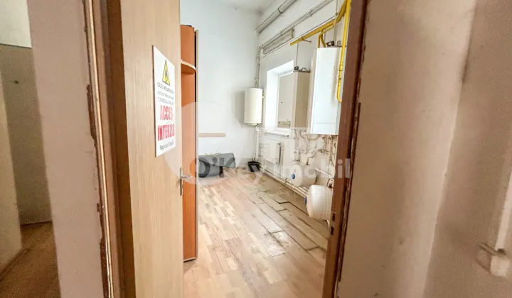 Depozit, Ciocana, UZINELOR