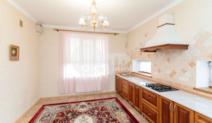 Casă, Centru, DÎMBULUI