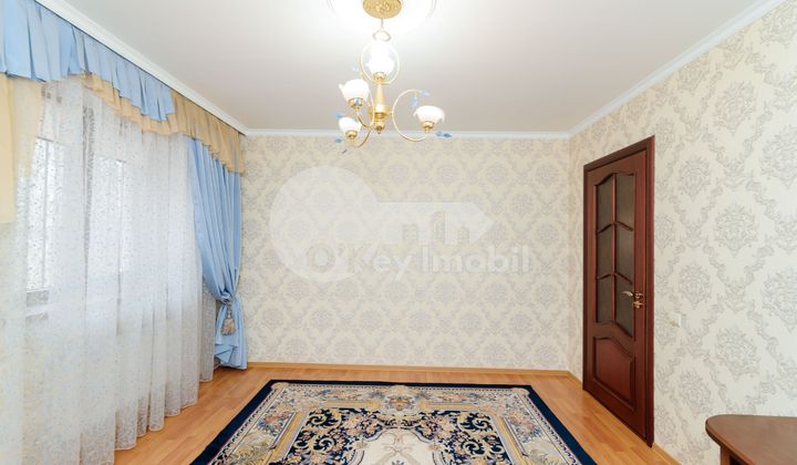 Casă, Centru, DÎMBULUI