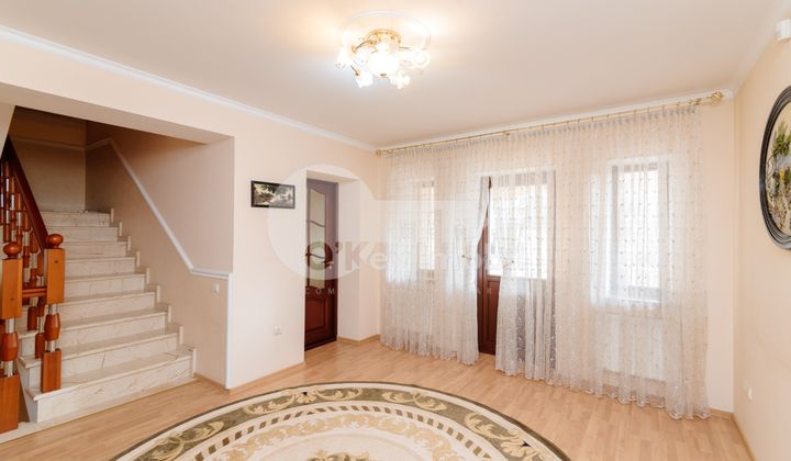 Casă, Centru, DÎMBULUI