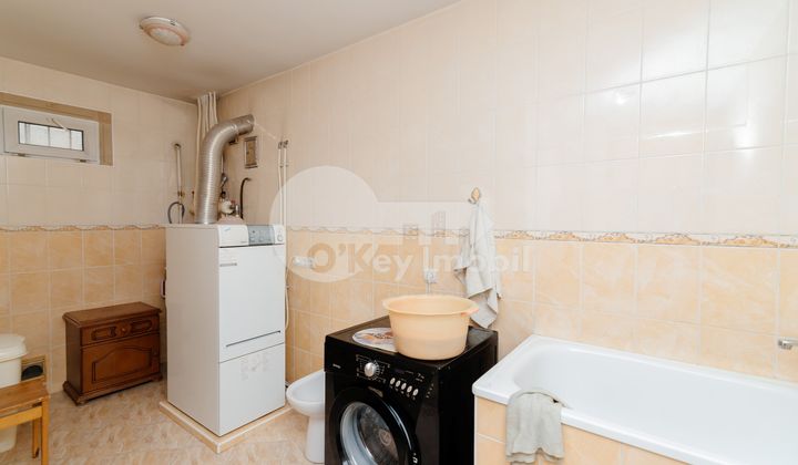 Casă, Centru, DÎMBULUI