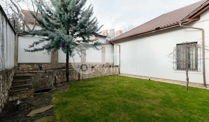 Casă, Buiucani, PRIMĂVERII