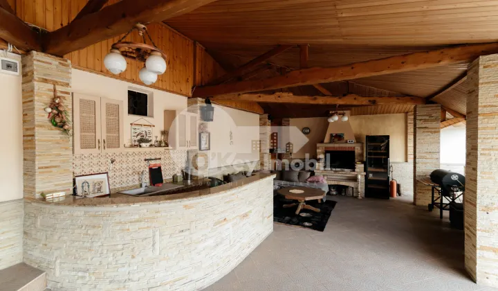 Casă, Buiucani, PRIMĂVERII