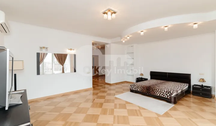 Casă, Buiucani, PRIMĂVERII