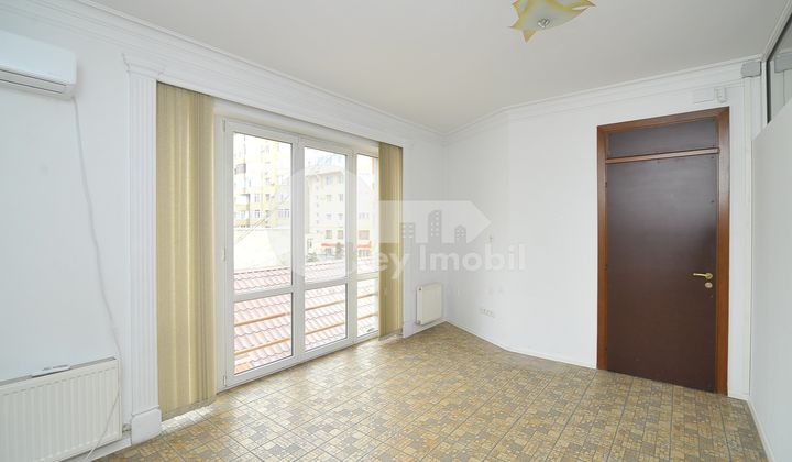 Oficiu, Centru, TOMA CIORBĂ