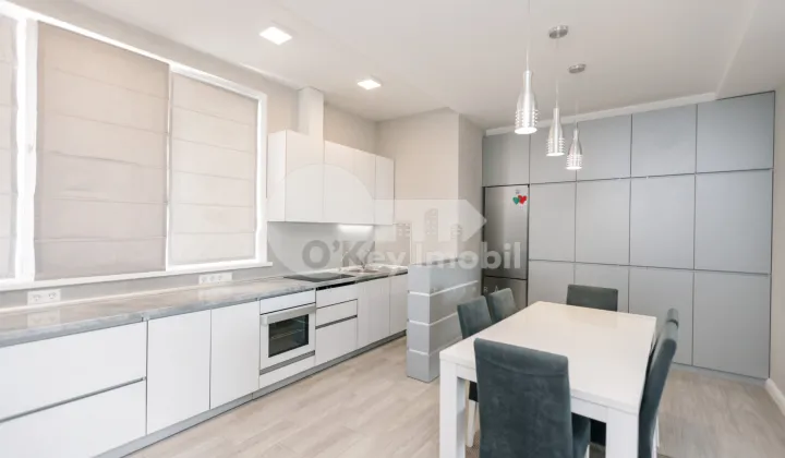 Apartament, Centru, MELESTIU