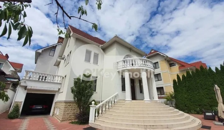 Casă - str-la Mihai Eminescu - Botanica