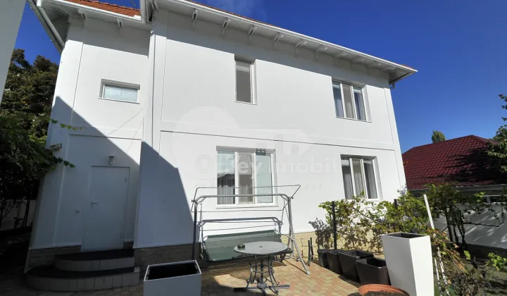 Casă, Centru, NUCARILOR