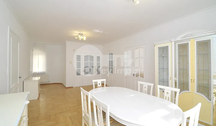 Casă, Centru, NUCARILOR