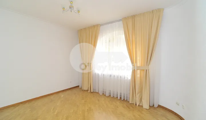 Casă, Centru, NUCARILOR