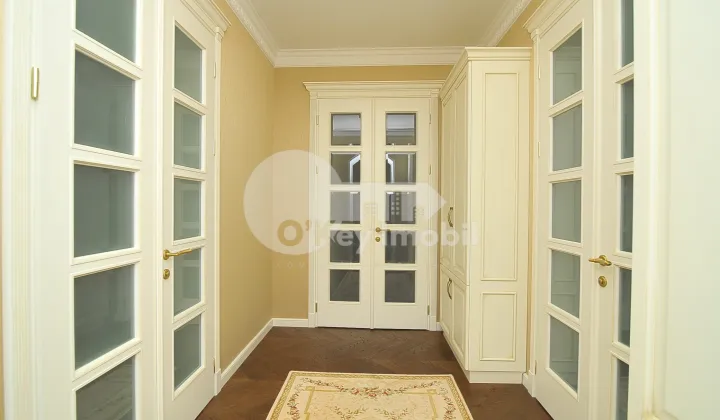 Casă, Centru, ALEXANDR PUȘKIN