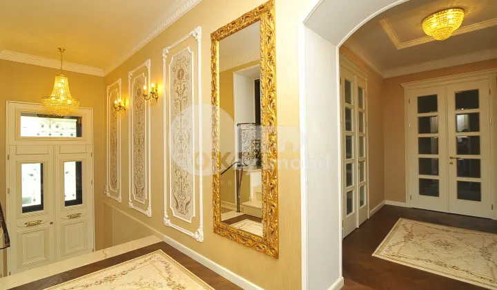 Casă, Centru, ALEXANDR PUȘKIN