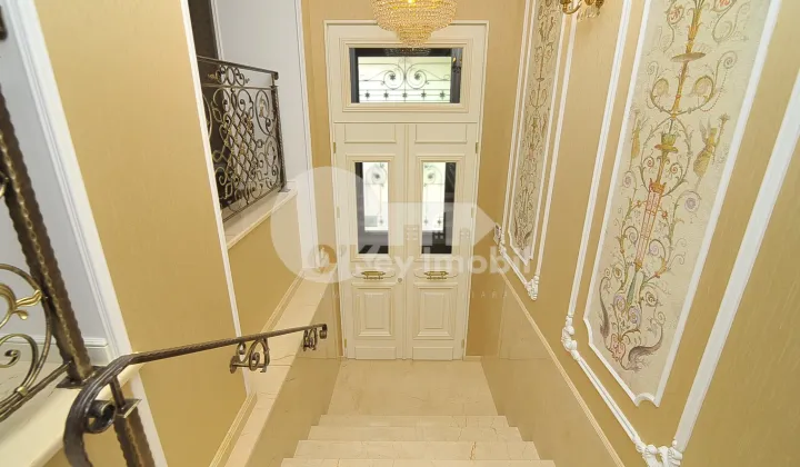 Casă, Centru, ALEXANDR PUȘKIN