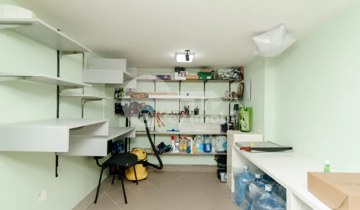 Spațiu Comercial, Buiucani, VASILE COROBAN