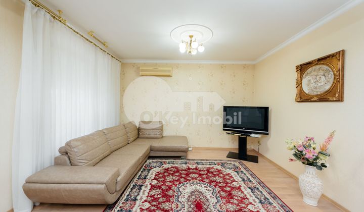 Casă, Centru, DÎMBULUI