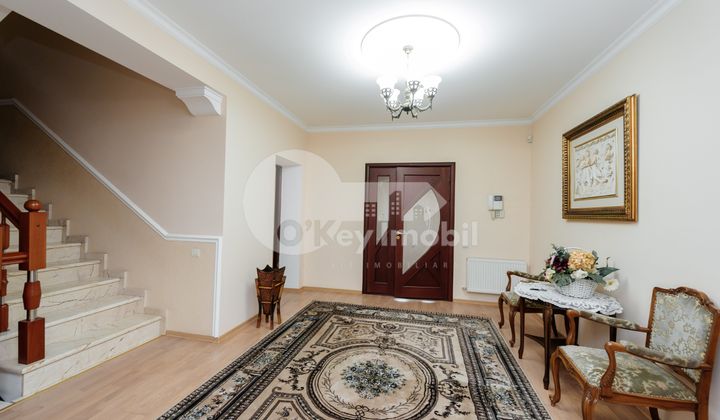 Casă, Centru, DÎMBULUI